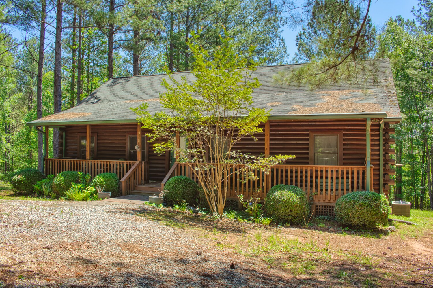 Cabin on 2.09 acres in Union Mills, NC