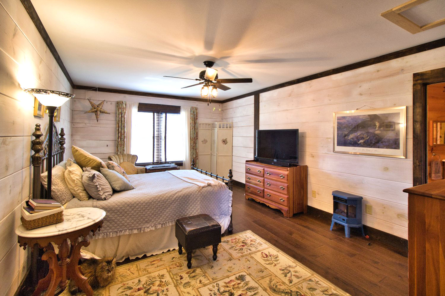 MLS # 4319903 | 2.55 acres | New log cabin w/barn in gated Hearthstone Ridge