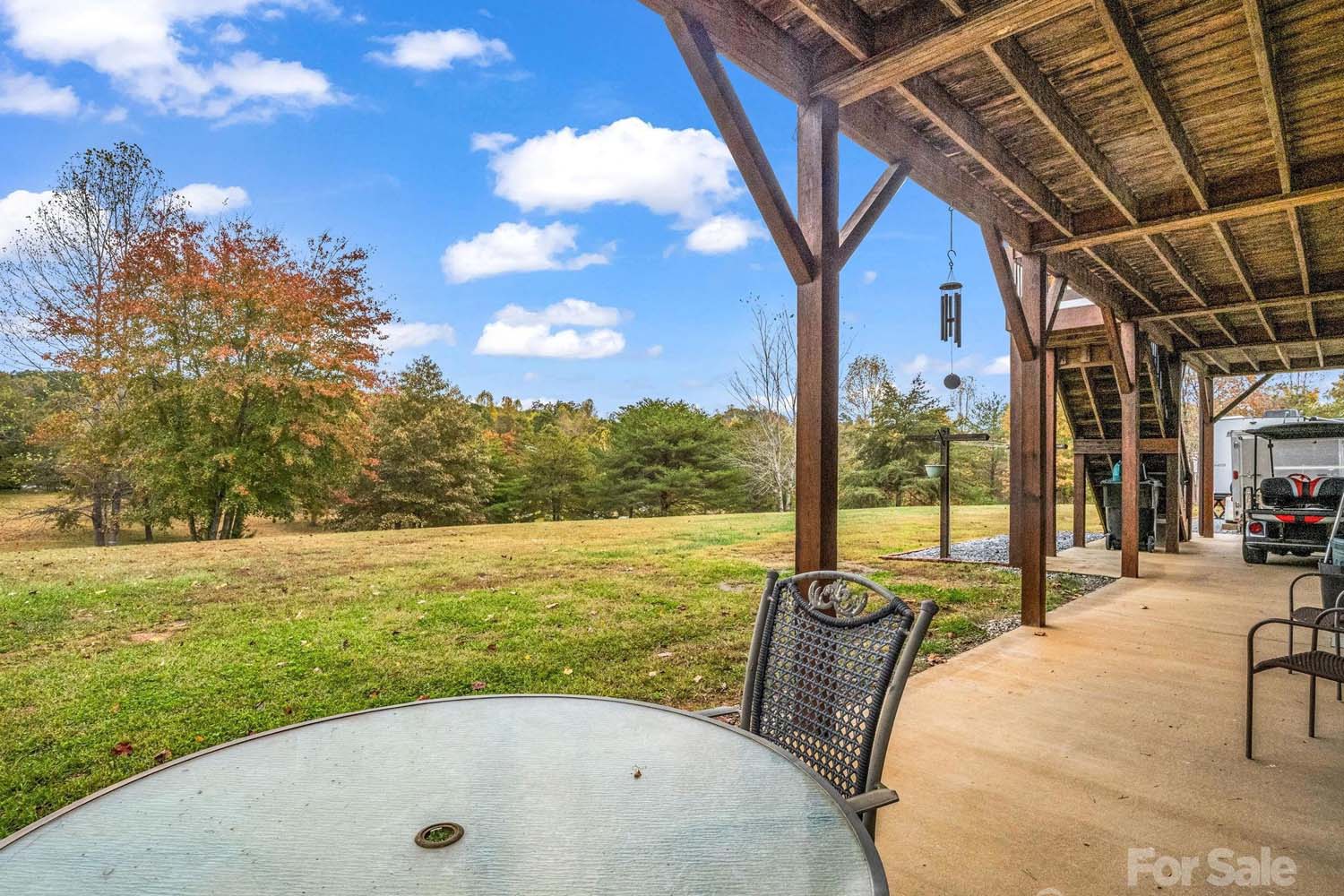 MLS # 4317464 | 4.60 acres | Cabin w/barn in gated Hearthstone Ridge