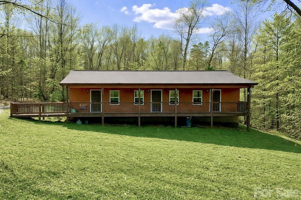 Cabin and barn on 8.00 acres in Union Mills, NC