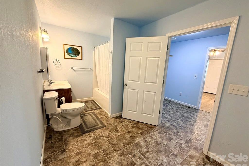 MLS #4333271 | 3.18 acres | Cabin in gated Hearthstone Ridge