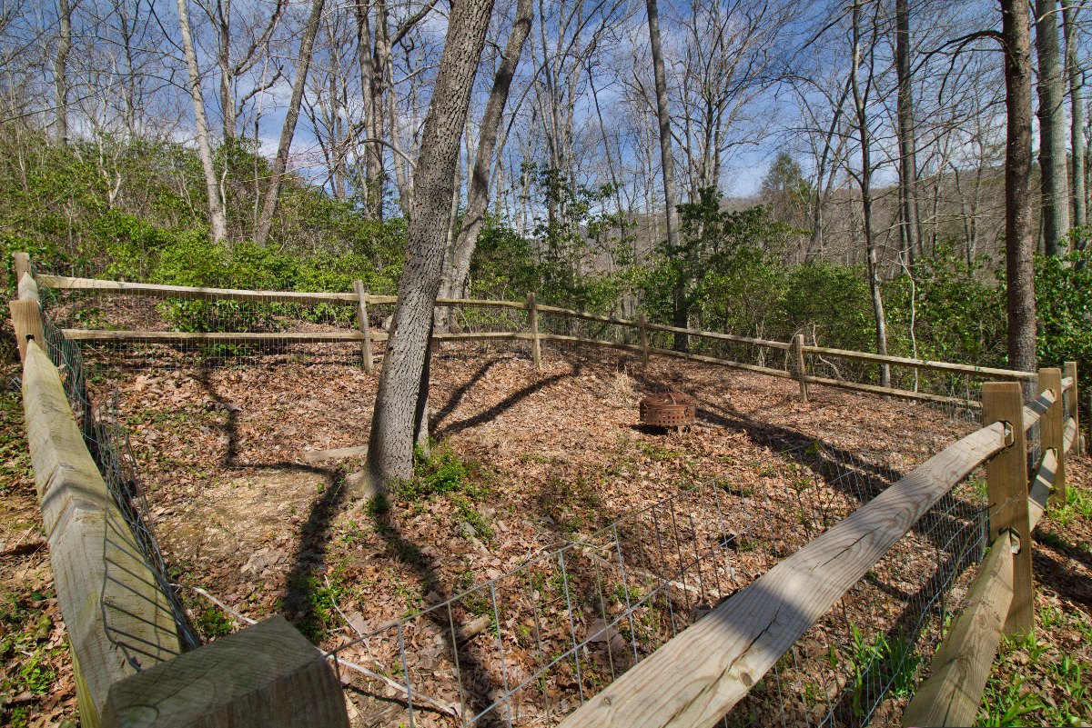 MLS #4009688 | 2372 Locust Grove Rd, Hendersonville, NC